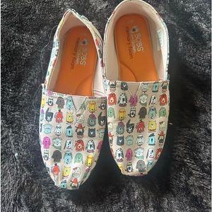 Bob’s for Sketchers Women’s shoes with dog print. Excellent condition.
